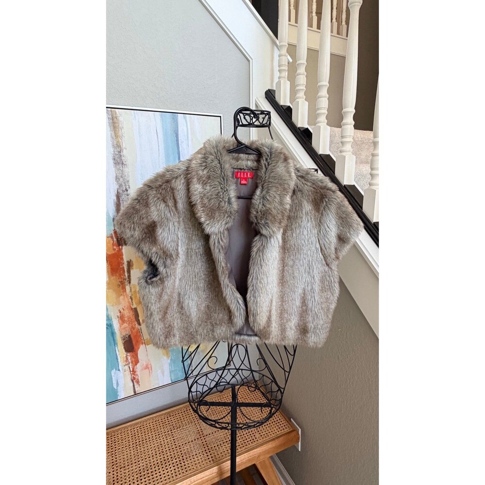 ELLE BOLERO FAUX FUR Shaw Jacket
XL